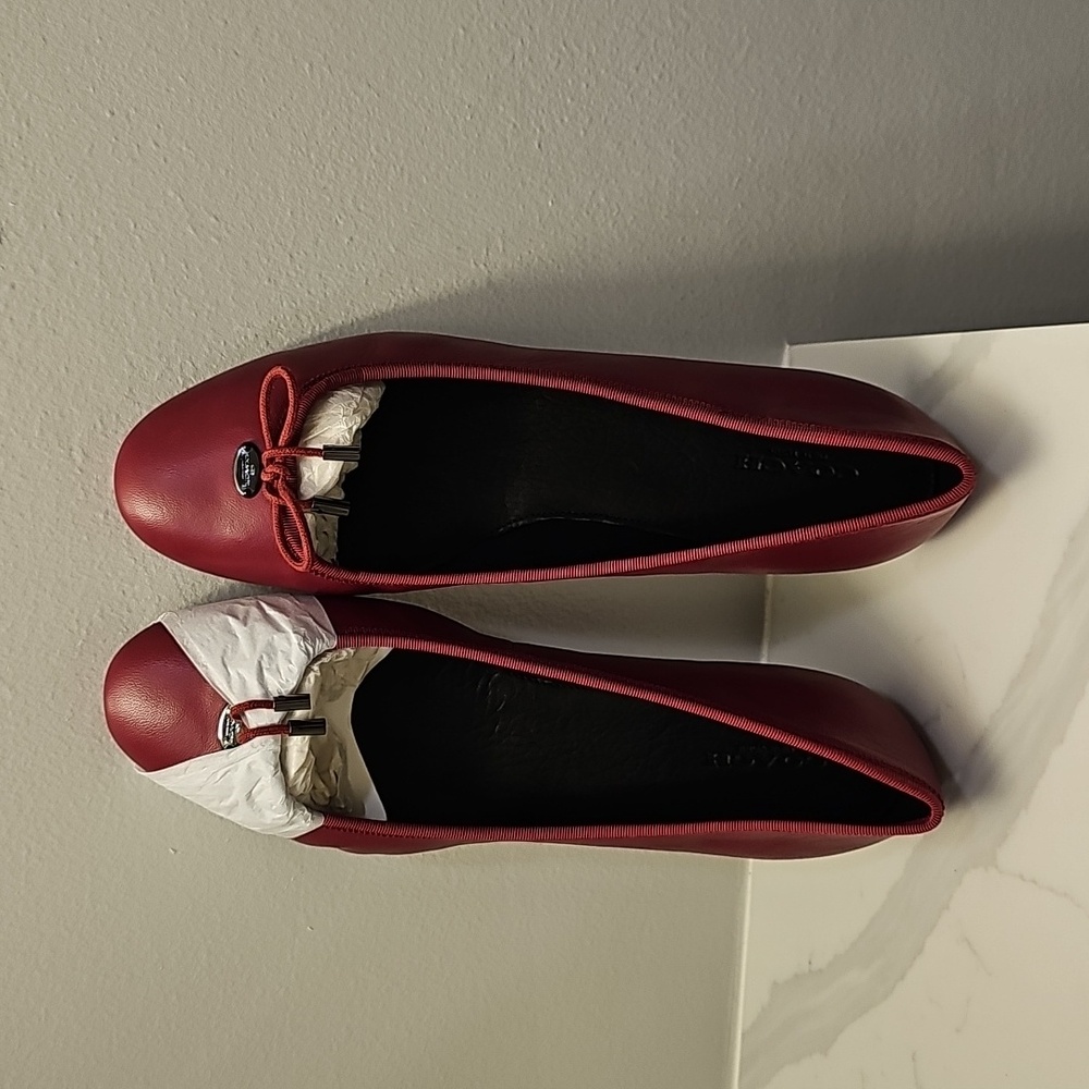 Coach Lara Flats In Black Cherry. New In Box. Women's Size 8.5. - Picture 5 of 8